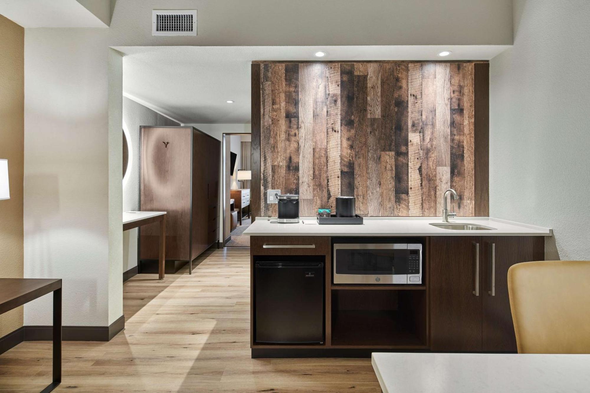 Embassy Suites By Hilton Nashville Downtown Экстерьер фото