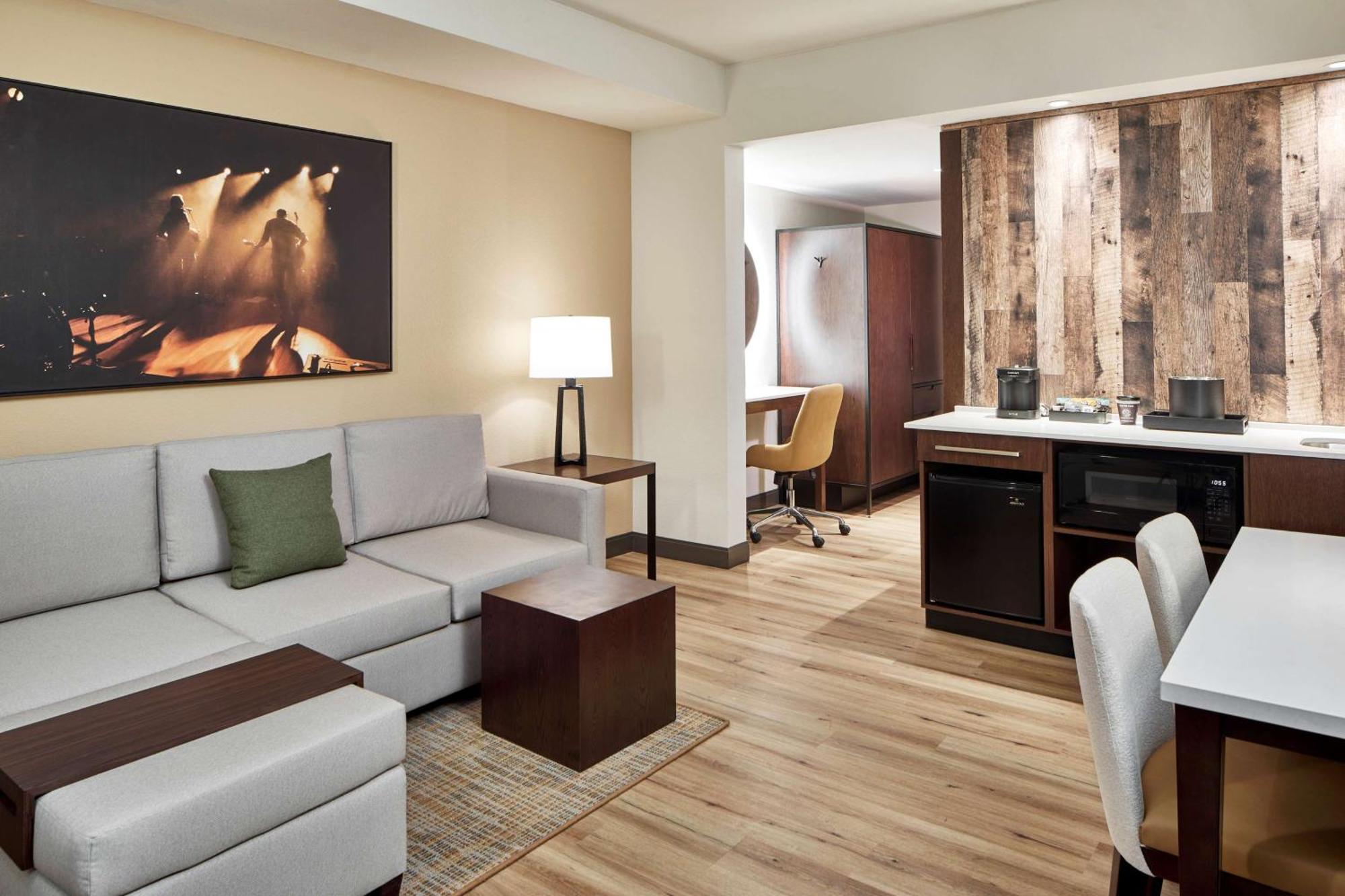 Embassy Suites By Hilton Nashville Downtown Экстерьер фото