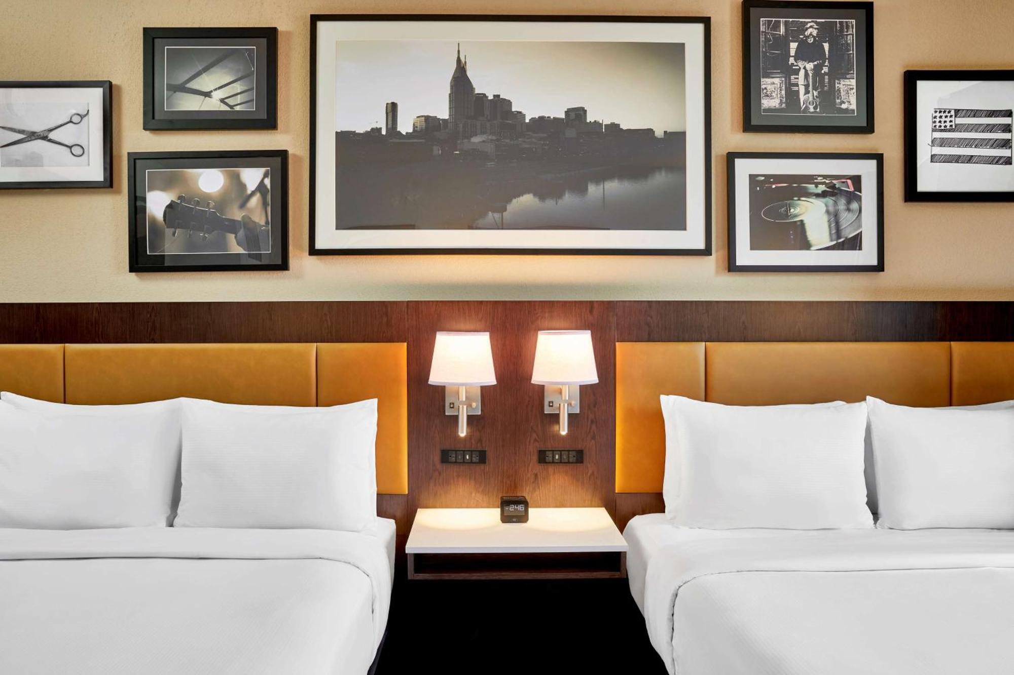 Embassy Suites By Hilton Nashville Downtown Экстерьер фото