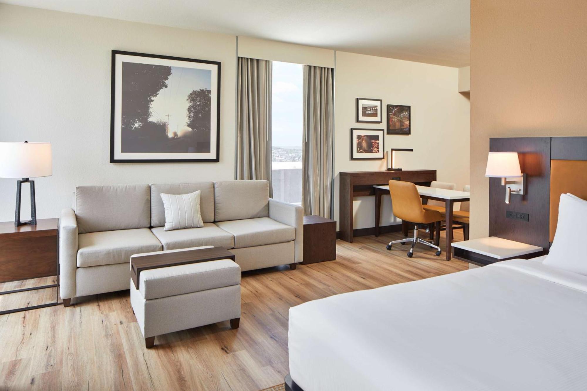 Embassy Suites By Hilton Nashville Downtown Экстерьер фото