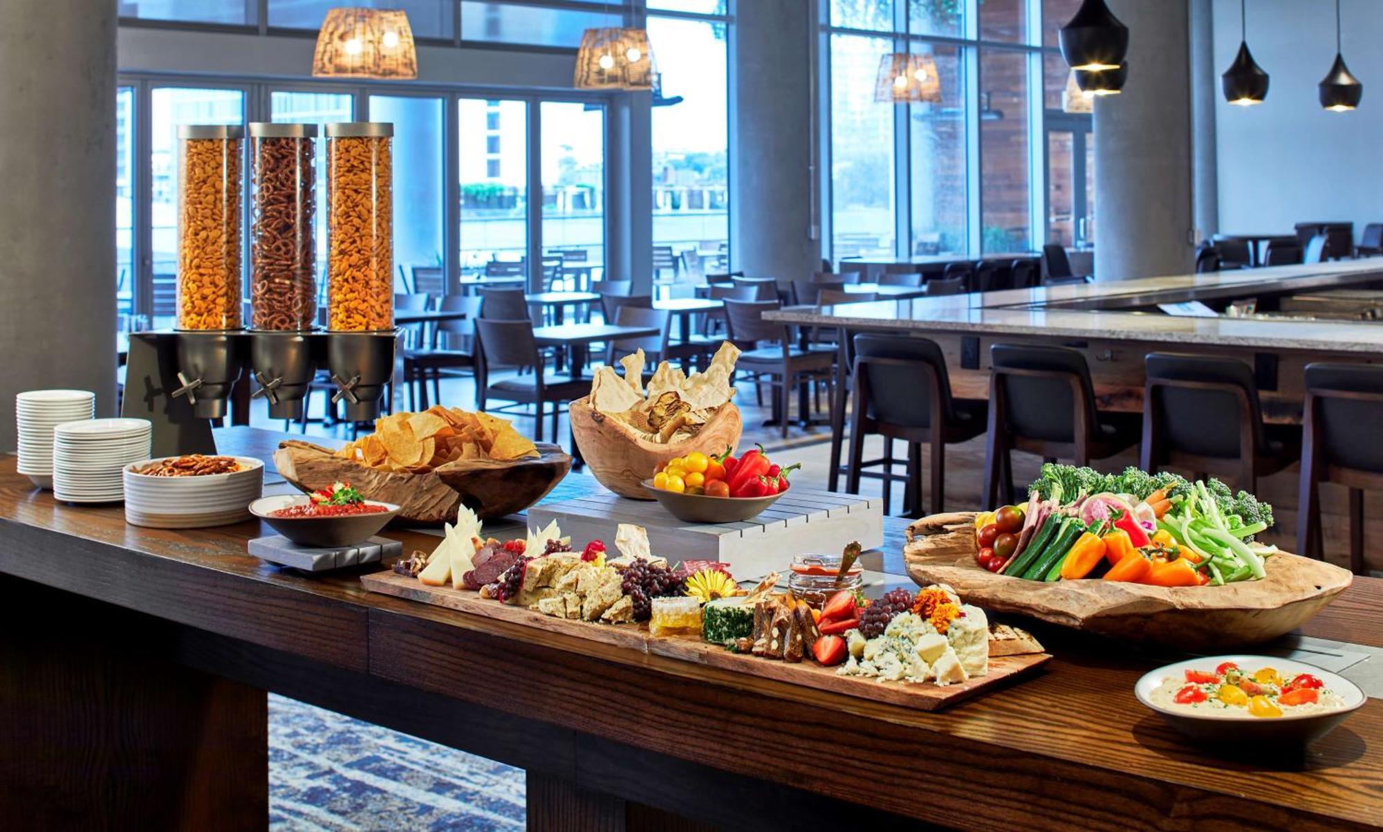 Embassy Suites By Hilton Nashville Downtown Экстерьер фото